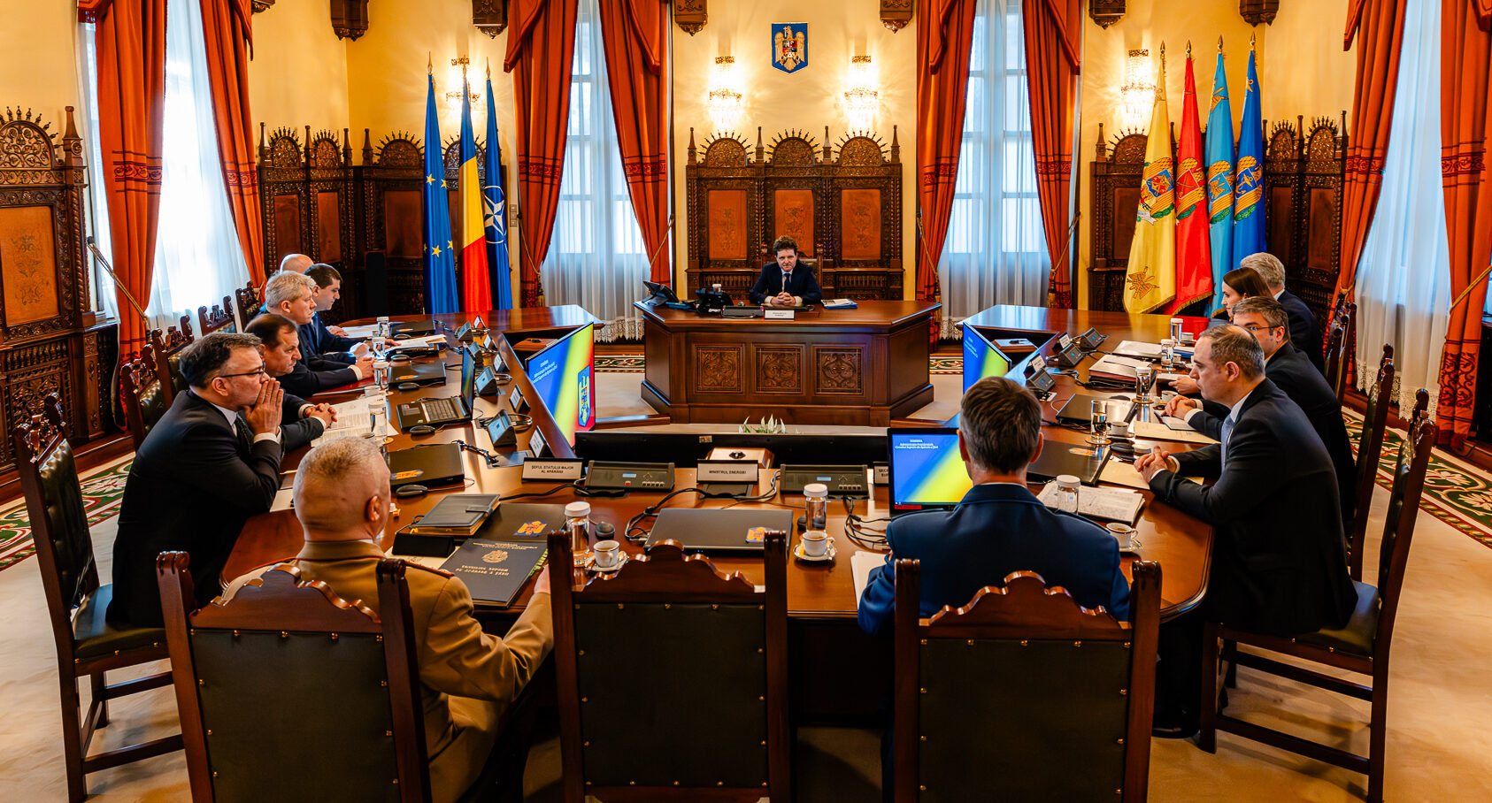Cum a evoluat poziția lui Nicușor Dan de la promisiunea controlui civil asupra serviciilor secrete la minimalizarea importanței directorilor civili