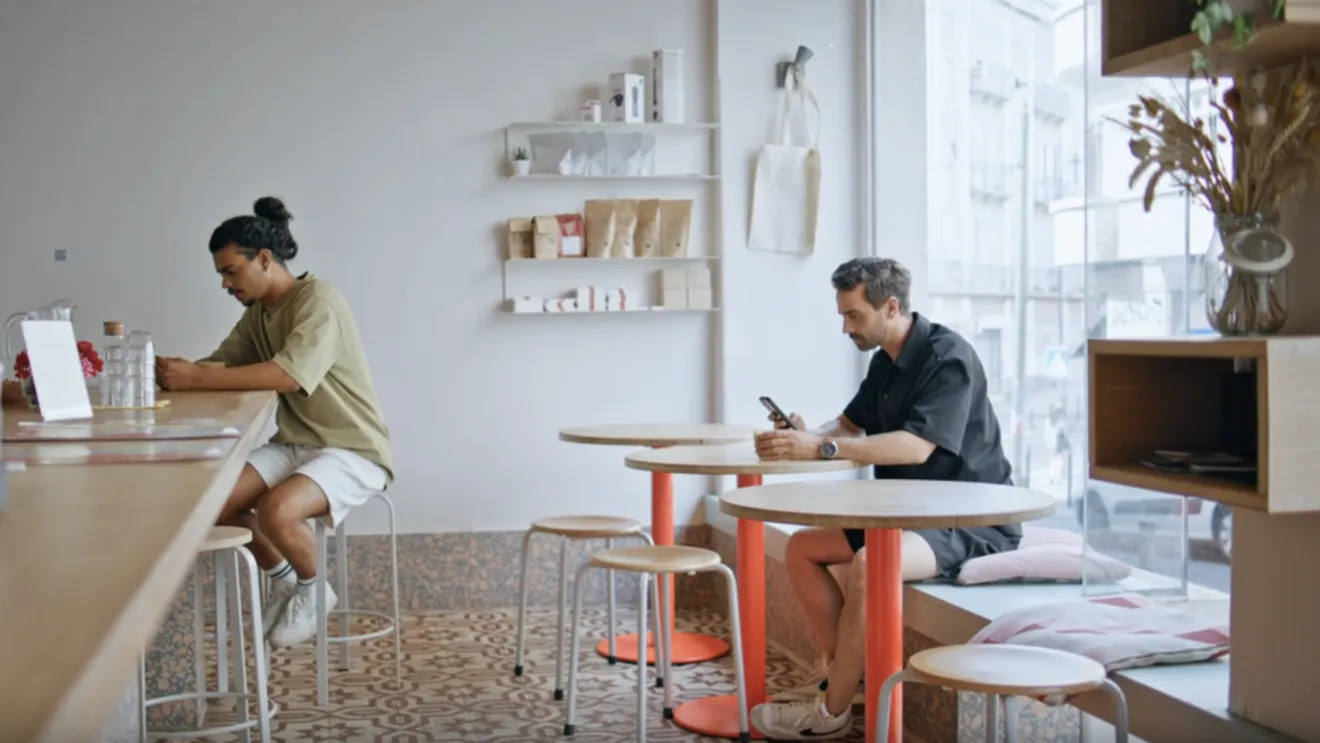 Cum s-au schimbat alegerile românilor în cafenelele de specialitate / Barista: „Cappuccino e, încă, cea mai comandată băutură”