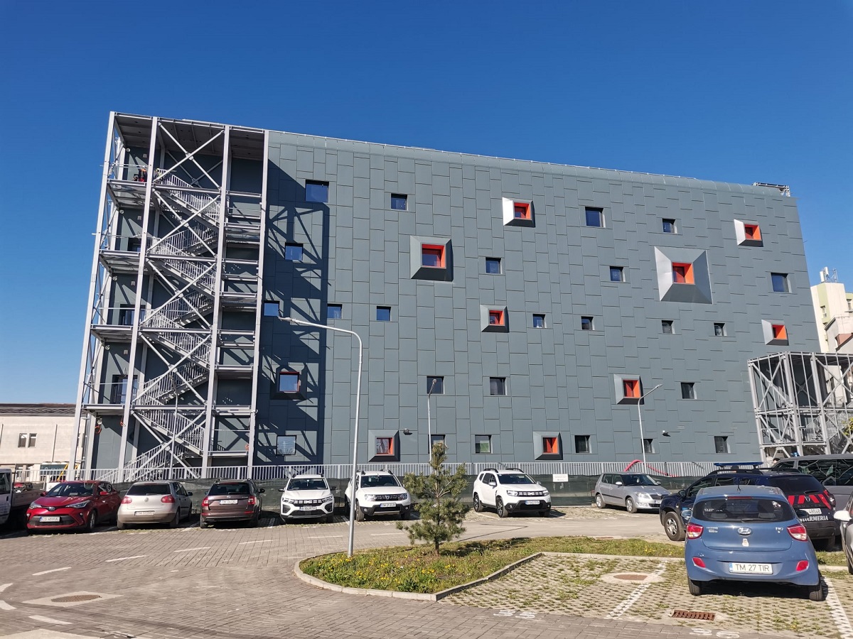 Centrele de mari arși, în lipsă de dotări și personal / Cel de la Târgu Mureș va fi finalizat până în septembrie 2026, dar nu sunt bani de echipamente / ”Practic, toate dotările din această clădire ar trebui să fie noi, cu echipamente de secolul XXI”