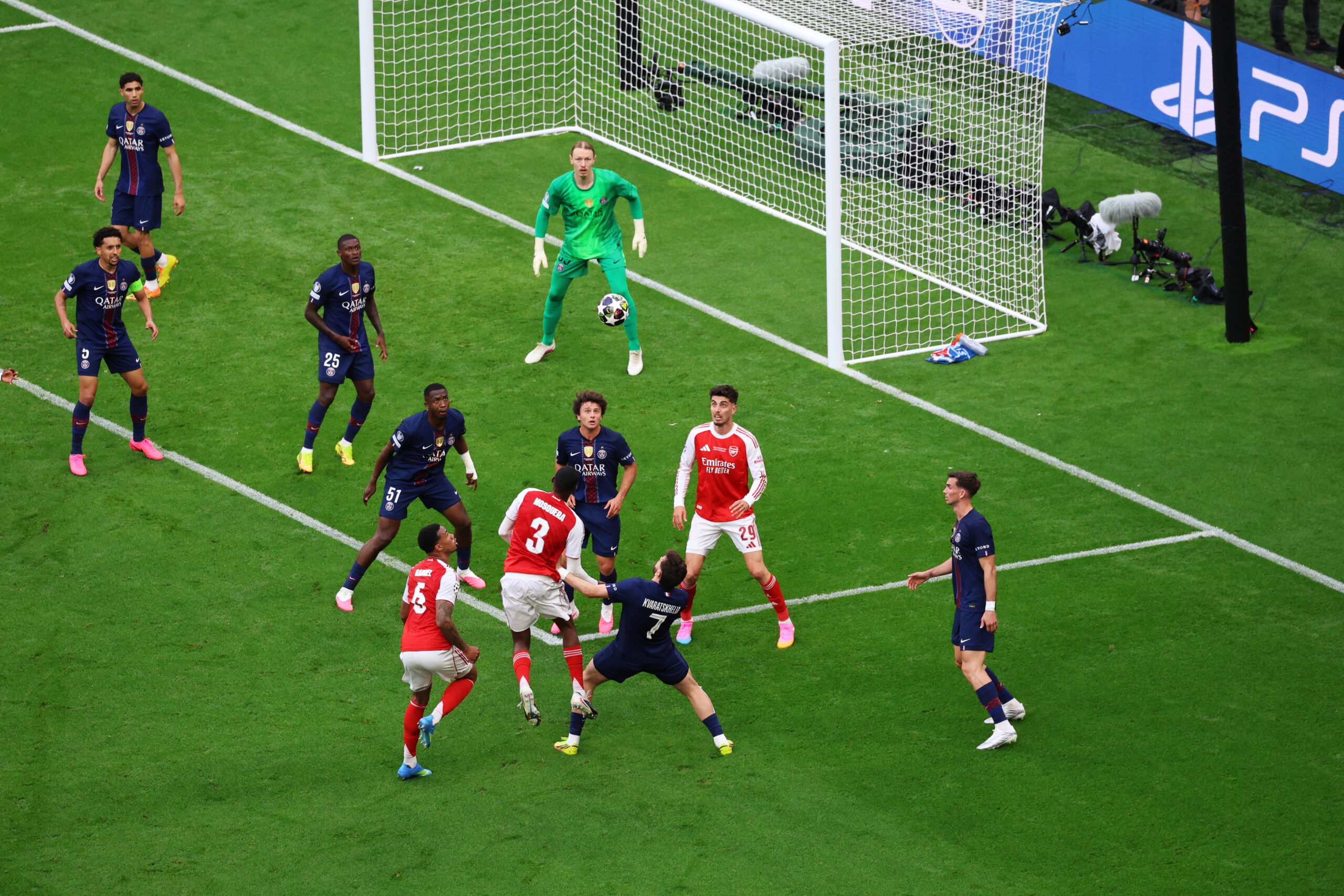 Finala Champions League. Arsenal – PSG 1-1 (repriza secundă): Dembele egalează din penalti situația pe Puskas Arena