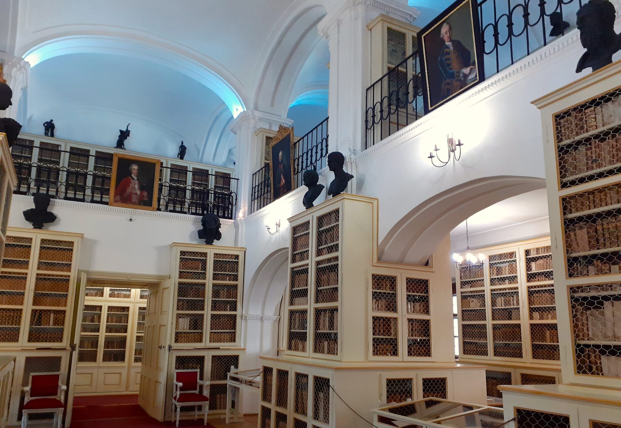 Copia gravată a Declaraţiei de Independenţă a SUA, document unic în România, expusă la Biblioteca Teleki-Bolyai din Mureş