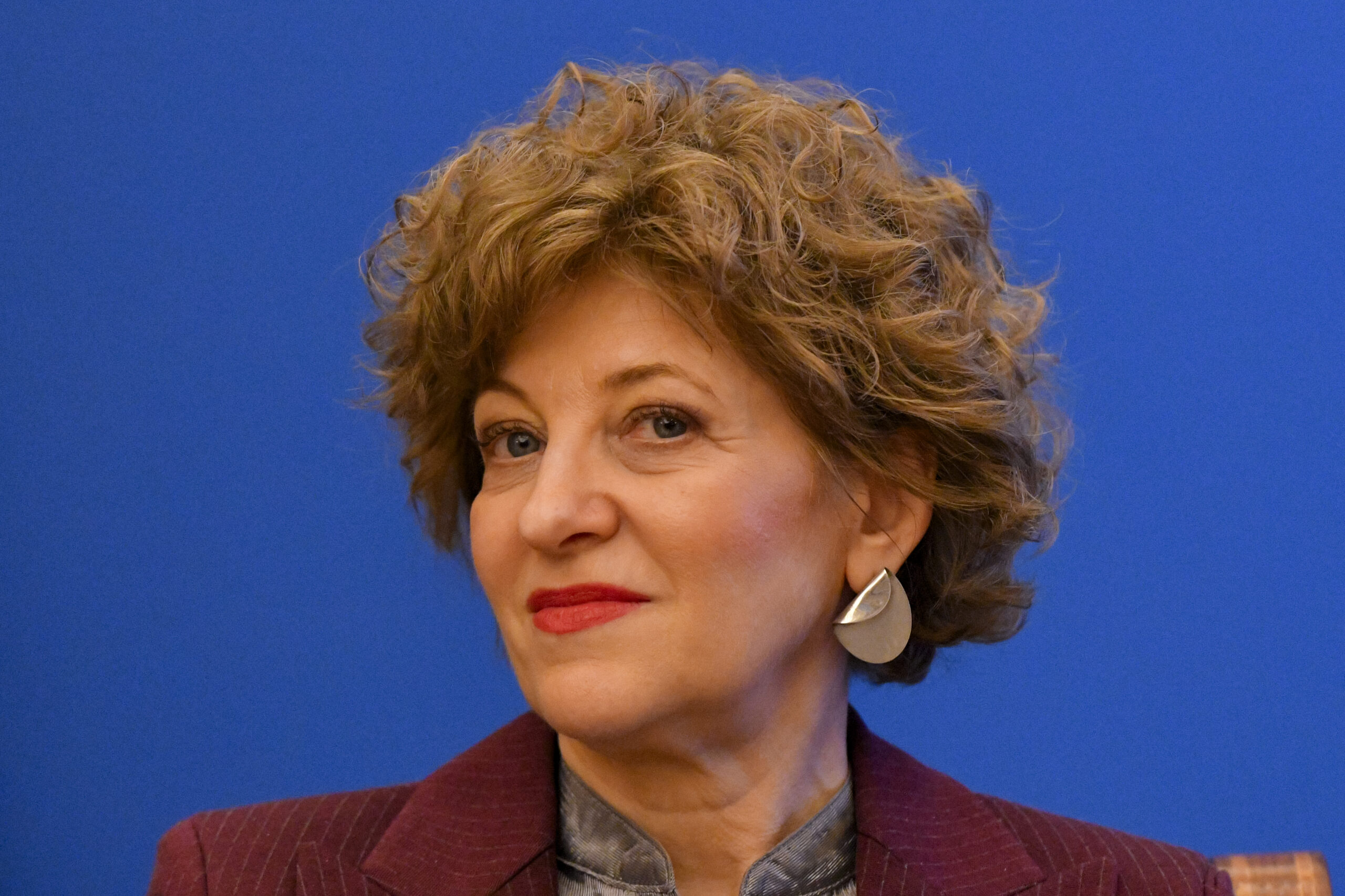 Mutare surpriză: Oana Gheorghiu, cofondatoarea Dăruiește Viață și vicepremier în Guvernul Bolojan, intră în PNL și candidează în echipa lui Ilie Bolojan la conducerea partidului, la congresul extraordinar de duminică