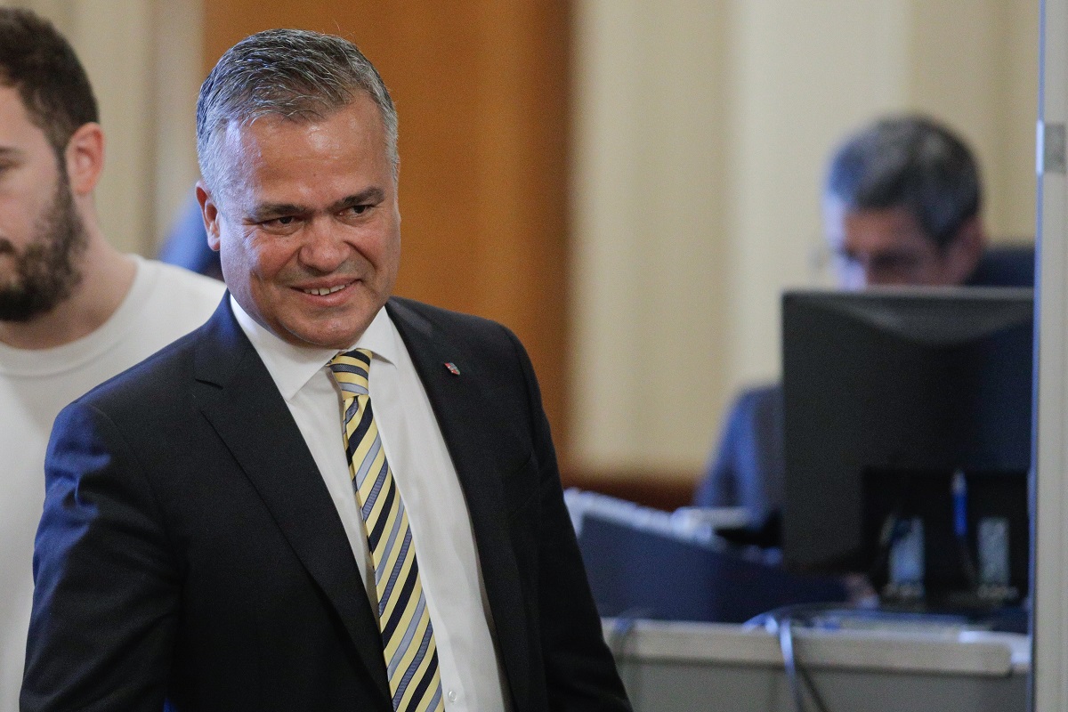 BREAKING Surse: Componența guvernului Veștea – document de lucru / Independenții propuși nu au confirmat că acceptă, nici Alexandru Nazare