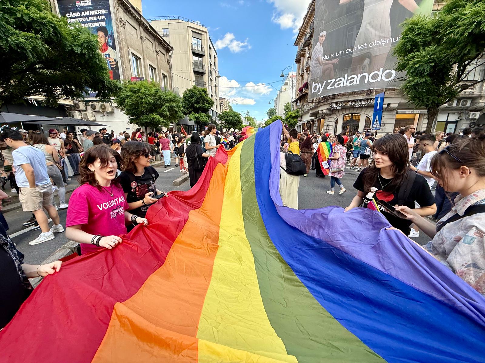 Organizatorii Pride-ului din Oradea au propus peste 100 de trasee posibile, pentru ca autoritățile locale să nu le poată restricționa marșul