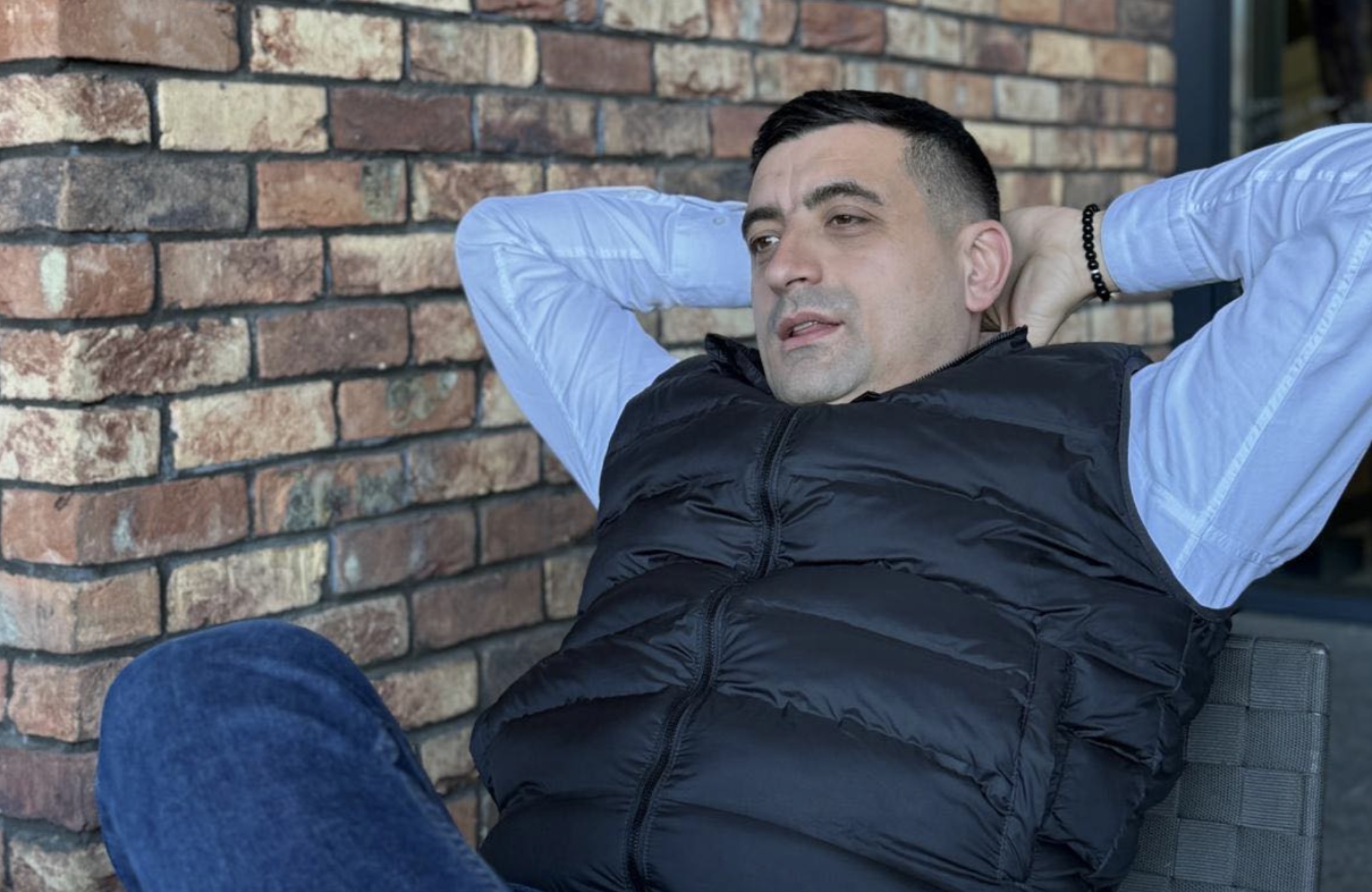 BREAKING George Simion: Parlamentarii AUR nu vor vota guvernul Veștea diseară, vom ieși din sală / În AUR nu sunt trădători / Veștea să vină la discuții dacă vrea votul, îl aștept diseară până la ora 20.00 la sediul nostru