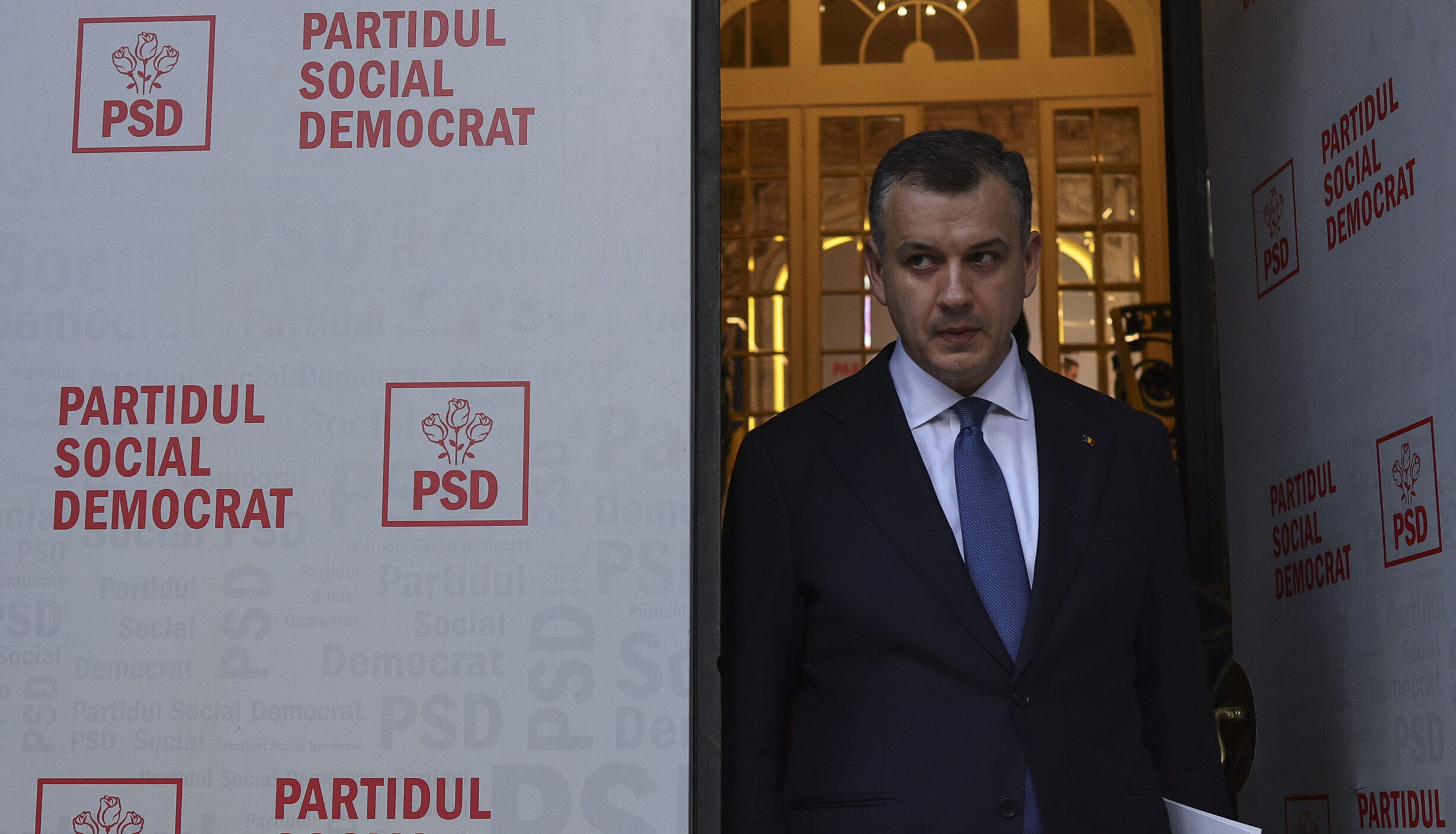 Cei trei oameni plasați de PSD în ministere-cheie din guvernul Tomac