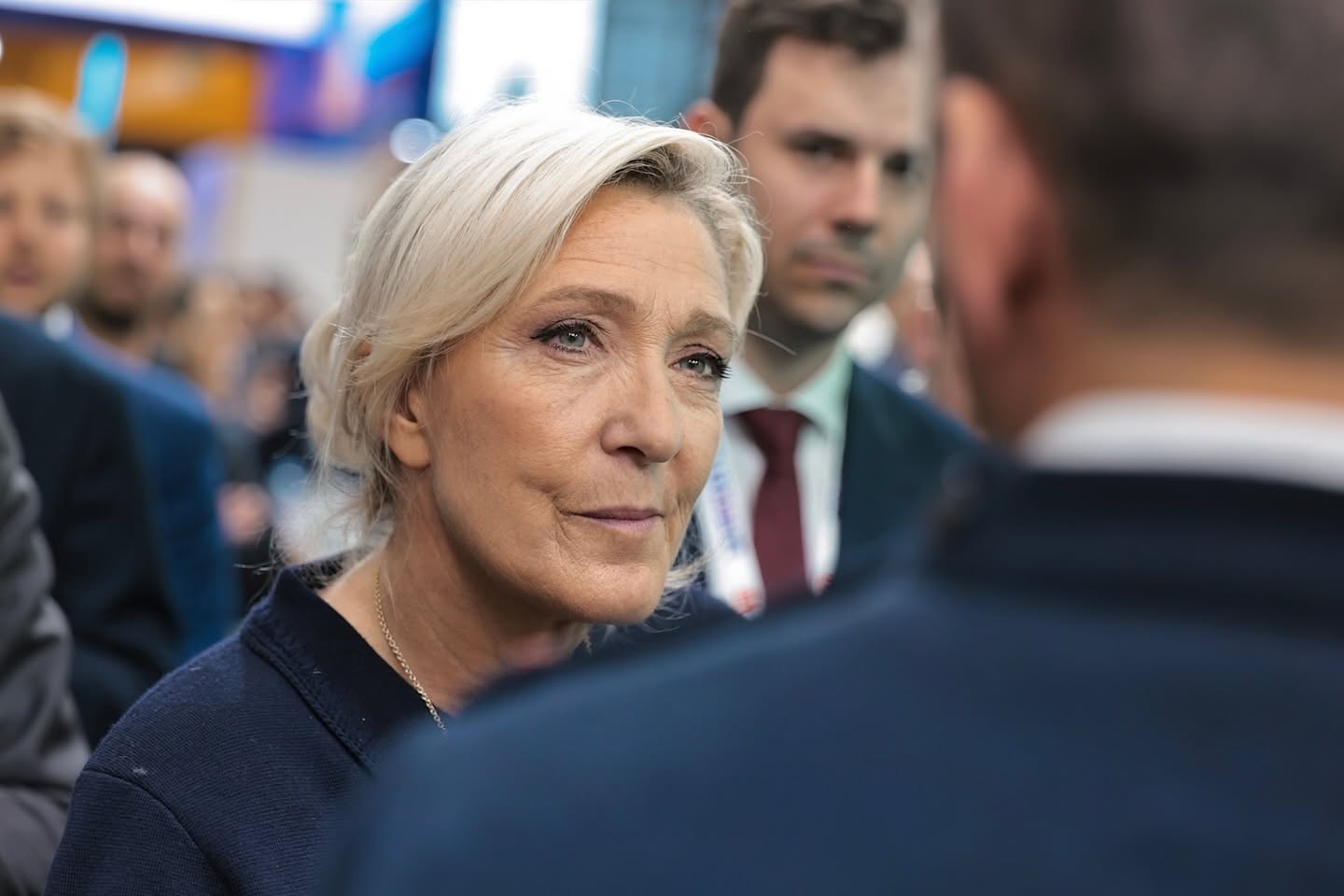 Parchetul European face percheziții în mai multe state UE. E vizat partidul de extremă dreapta fondat de Marine Le Pen