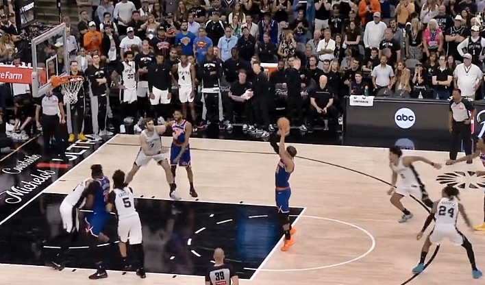 VIDEO: S-a scris istorie în NBA: New York Knicks a câștigat titlul după o pauză de 53 de ani