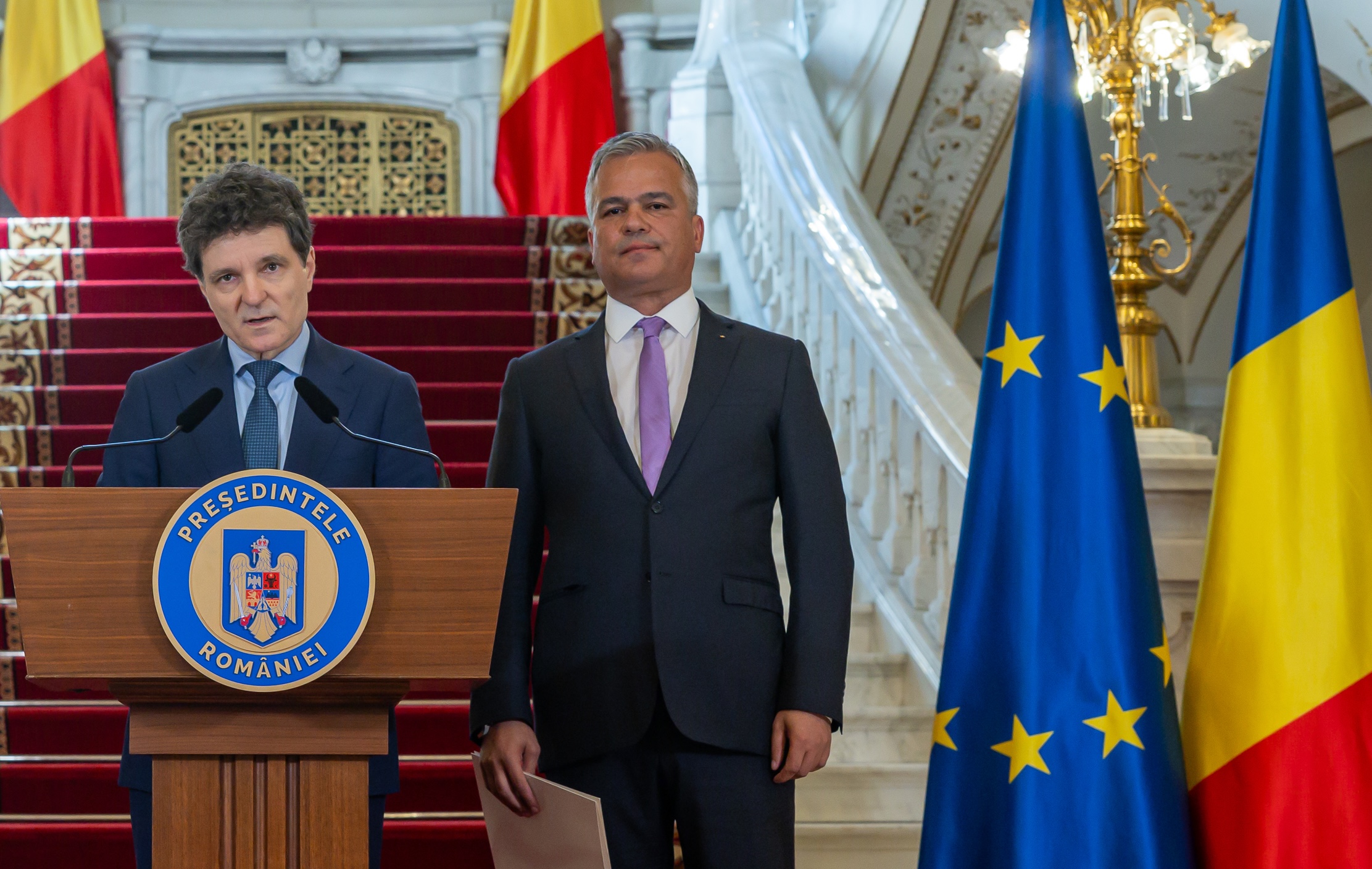 Parlamentul decide la ora 10.00 când va avea loc votul pentru guvernul Veștea, care are nevoie de voturi de la AUR pentru  învestire