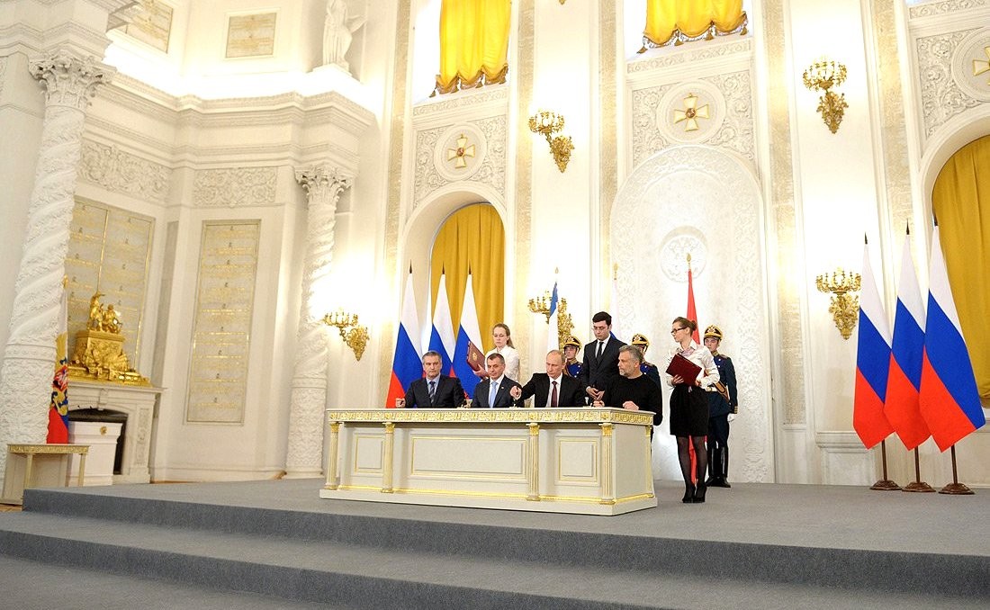 Dacă Putin se teme că va pierde Crimeea, nu se știe ce va face. Peninsula, care are o importanță deosebită pentru liderul rus, a declarat starea de urgență pe măsură ce Ucraina își intensifică asediul aerian (Mark Galeotti, The Times)
