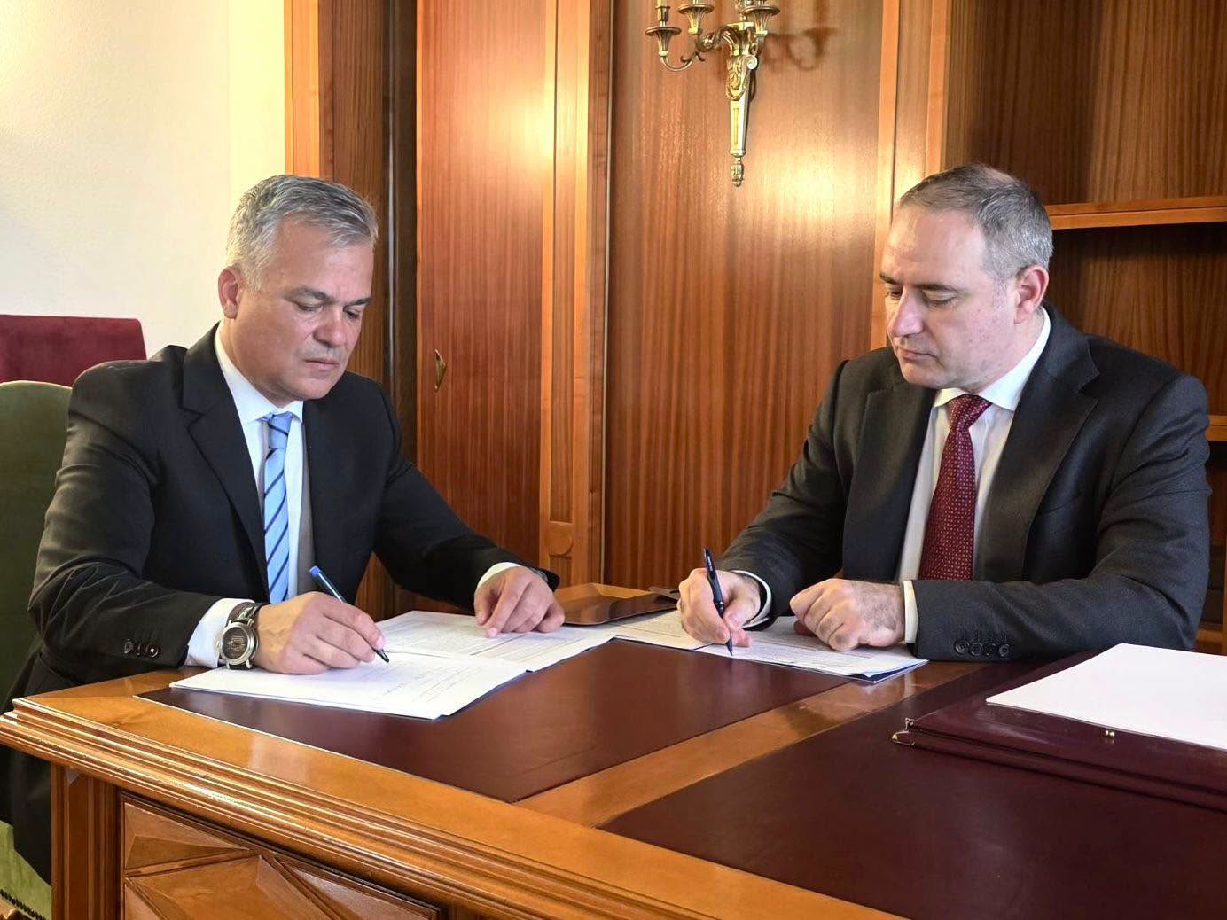 Adrian Veștea, întâlnire cu „actualul și viitorul ministru” al Finanțelor, Alexandru Nazare: „ Am discutat despre execuția bugetară de până acum, despre perspectivele următoarelor luni, dar și despre măsurile concrete pe care le vom include în programul de guvernare”