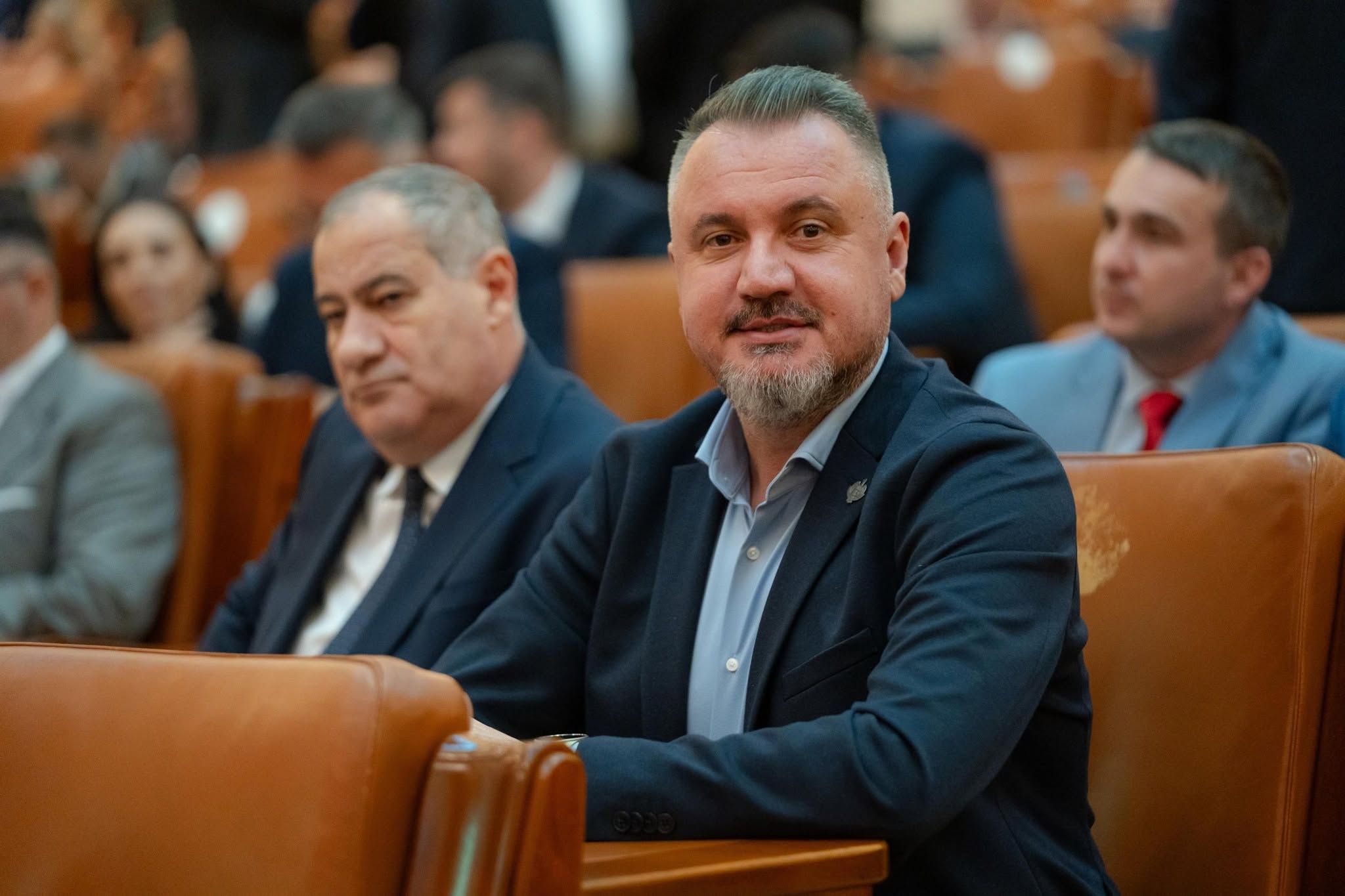 EXCLUSIV. Copiii lui Romeo Lungu, propus ministru al Dezvoltării, au primit donație de la bunici o vilă în Buzău/Soția lui Lungu s-a angajat la Stat după ascensiunea acestuia în PSD/Potențialul ministru respinge faptul că a fost angajat ”pe pile” ca muncitor necalificat, afirmație recentă a primarului din Buzău