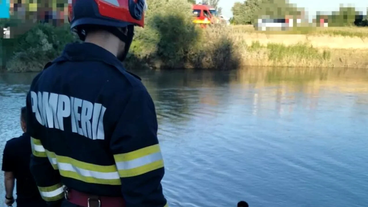 UPDATE Intervenție de urgență pentru salvarea unei persoane de la înec în Lacul Tei din Capitală