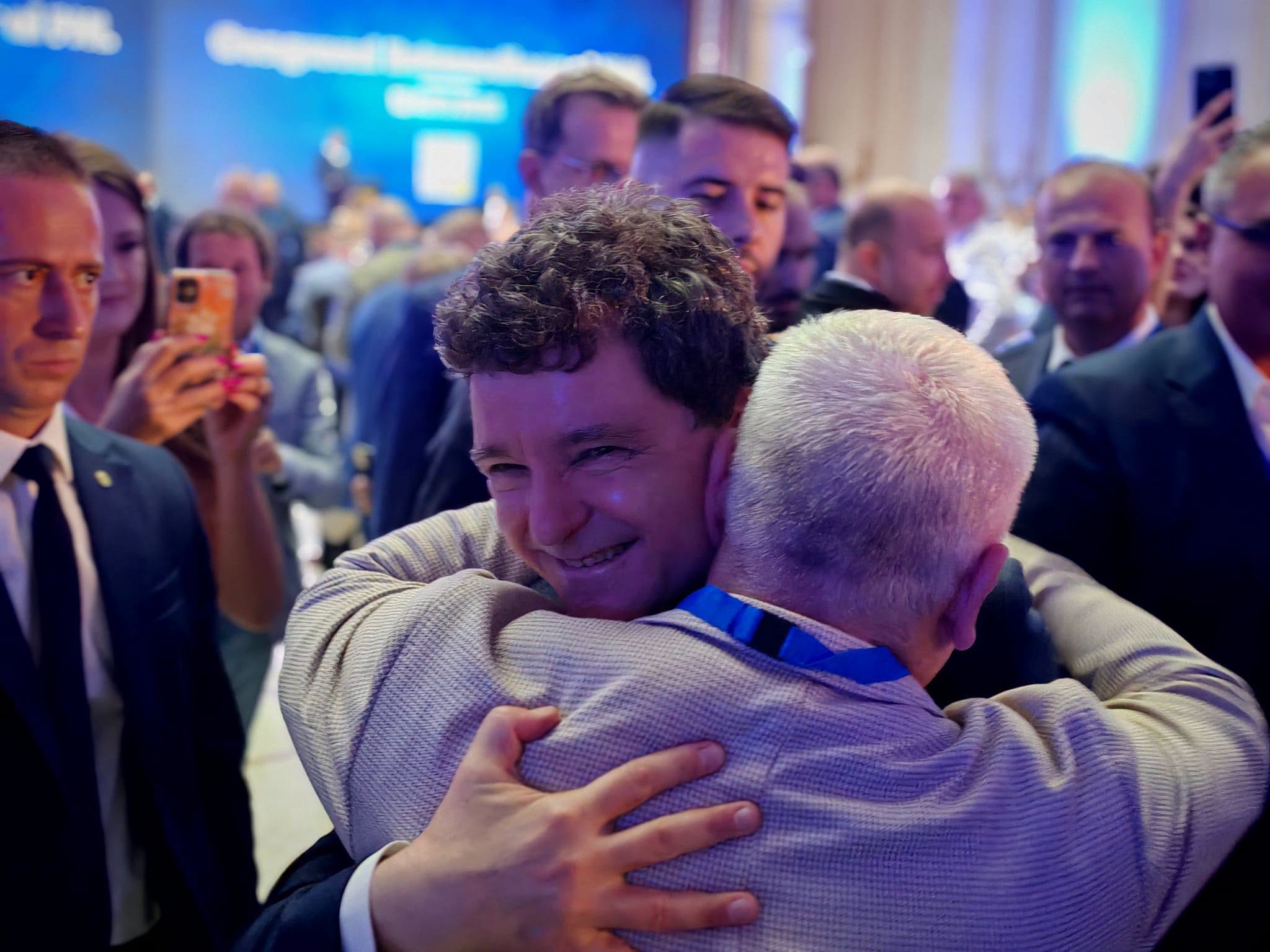 Florin Roman (PNL) îl acuză pe Nicușor Dan că a sunat mai mulți parlamentari PNL și vorbește de suspendarea președintelui: ”Ce faceți dumneavoastră nu și-a permis nici un președinte până acum”