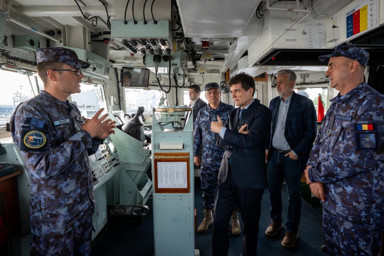 Nicușor Dan a fost în dana portuară unde a explodat drona ucraineană: ”Intervenția s-a desfășurat în conformitate cu procedurile și protocoalele stabilite / La solicitarea României, NATO va organiza o sesiune dedicată securității la Marea Neagră”