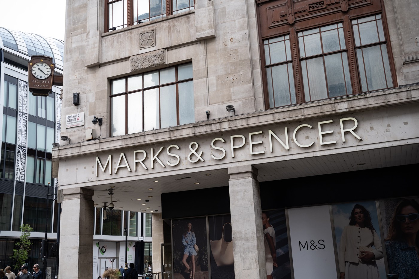 Căldura extremă afectează furnizorii Uniqlo, Tesco și Marks & Spencer din India
