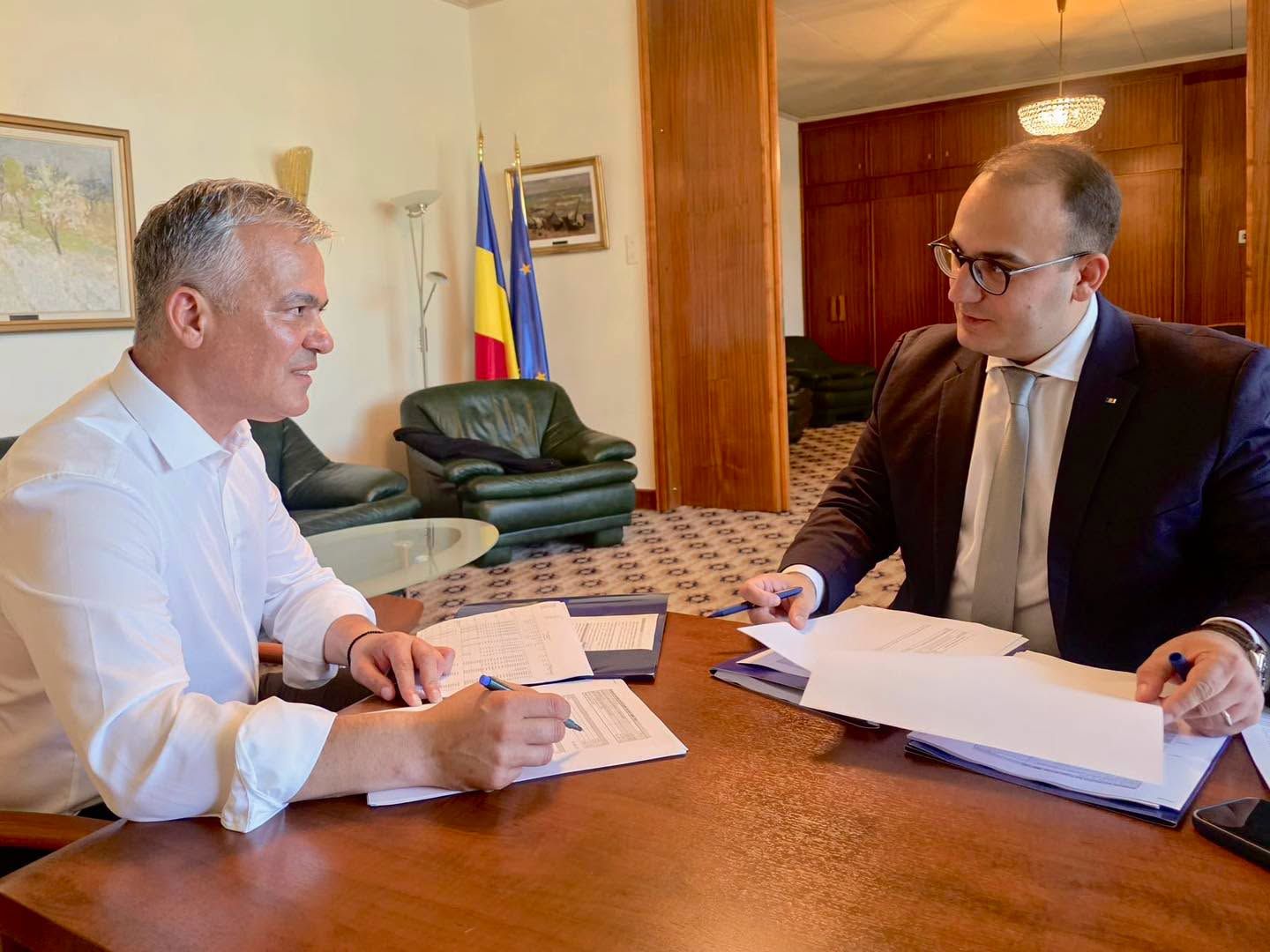 Nume nou în Guvernul Veștea: Florin Zaharia, ministru al Investițiilor și Proiectelor Europene. Inițial era în cărți Rareș Bogdan