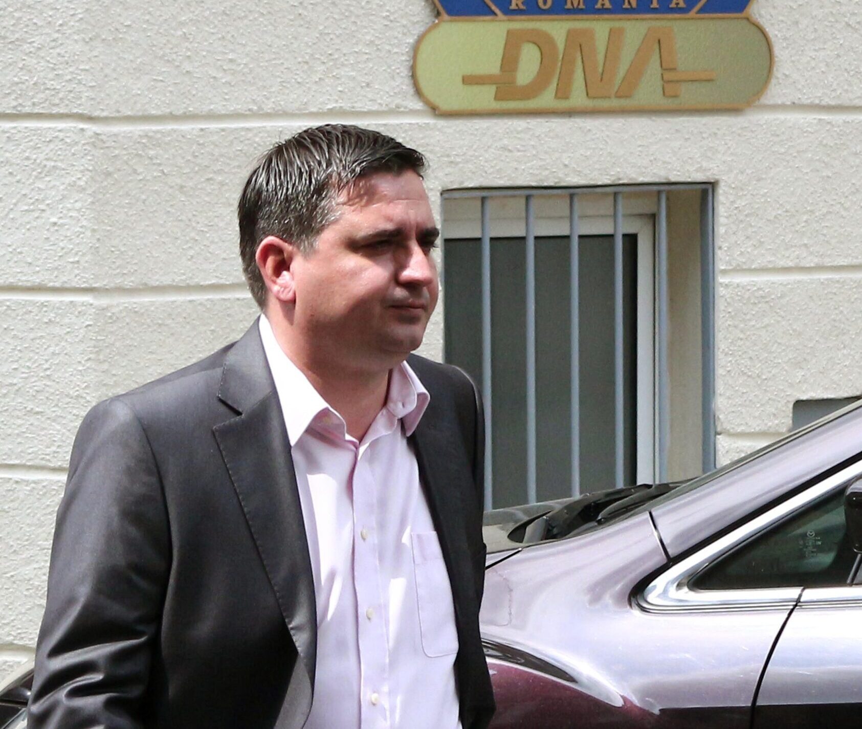 Tribunalul București a decis că poate începe procesul tentativei de mită pentru Ionuț Moșteanu / Fostul senator PSD, Marius Isăilă, este acuzat de procurori că ar fi încercat să-l mituiască pe fostul ministru al Apărării