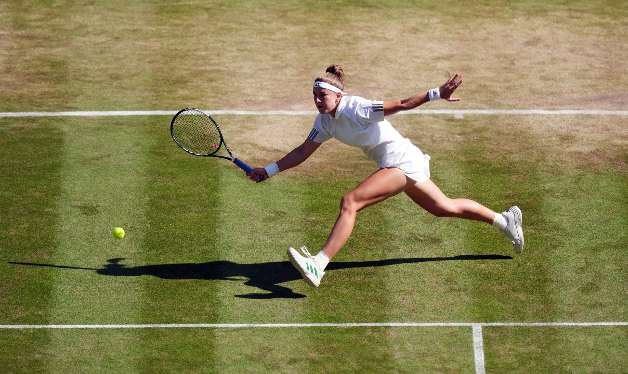 Final absolut spectaculos la Londra: Karolina Muchova trece de Coco Gauff și va juca finala Wimbledon 2026