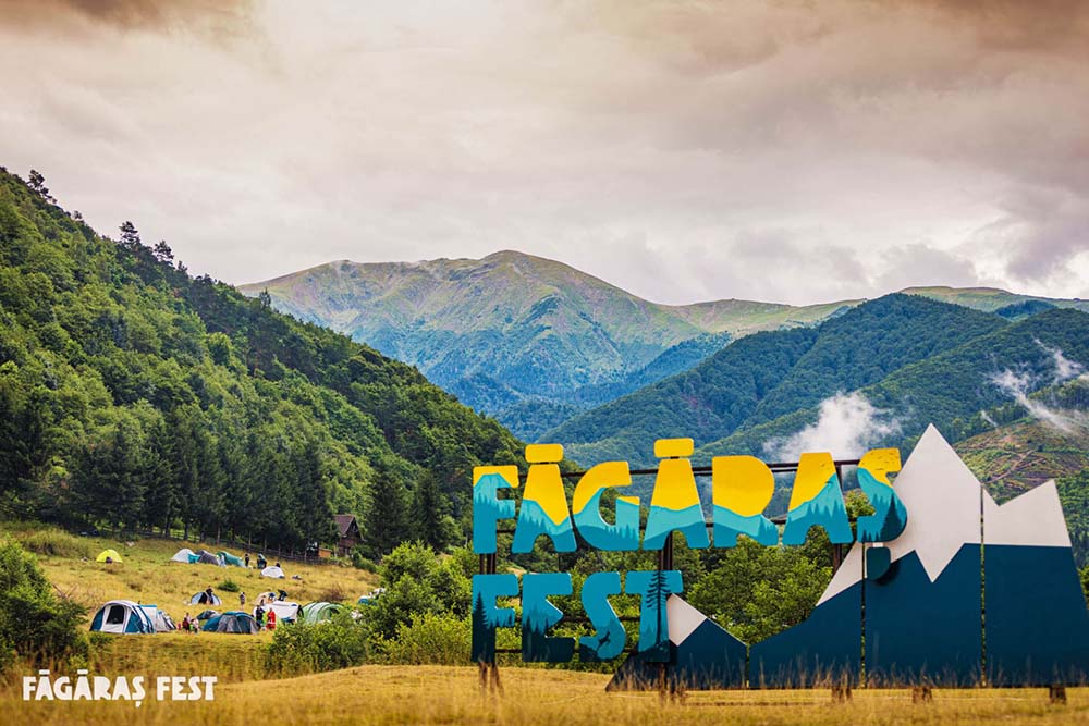 Făgăraș Fest începe vineri: Tot ce trebuie să știi înainte să pleci la festival | Peste 30 de tururi ghidate, concerte Vița de Vie și R.O.A., camping și reguli pentru participanți