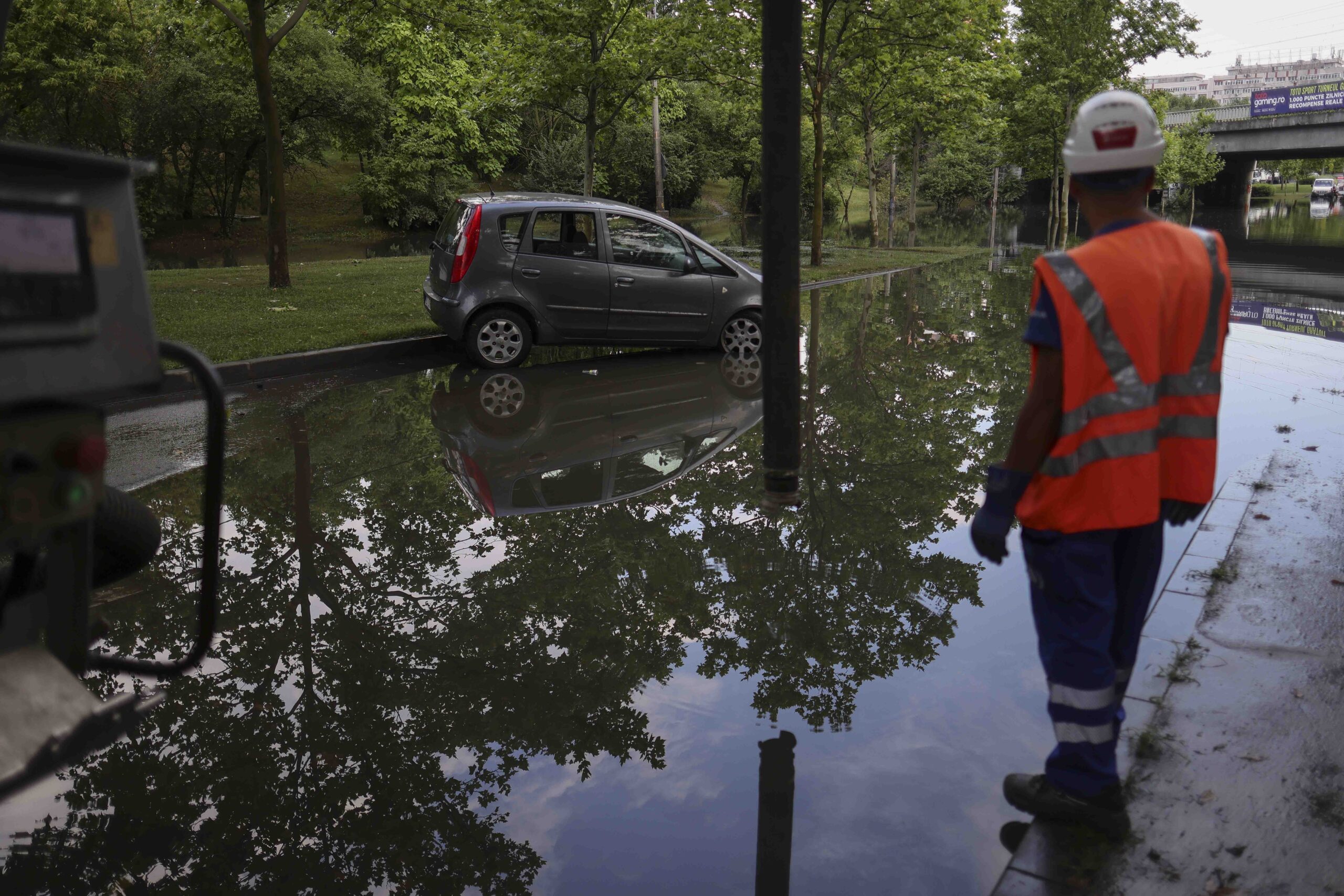 BREAKING Cod roșu de vijelii în București, Ilfov și Ialomița / A doua zi consecutivă de furtuni puternice