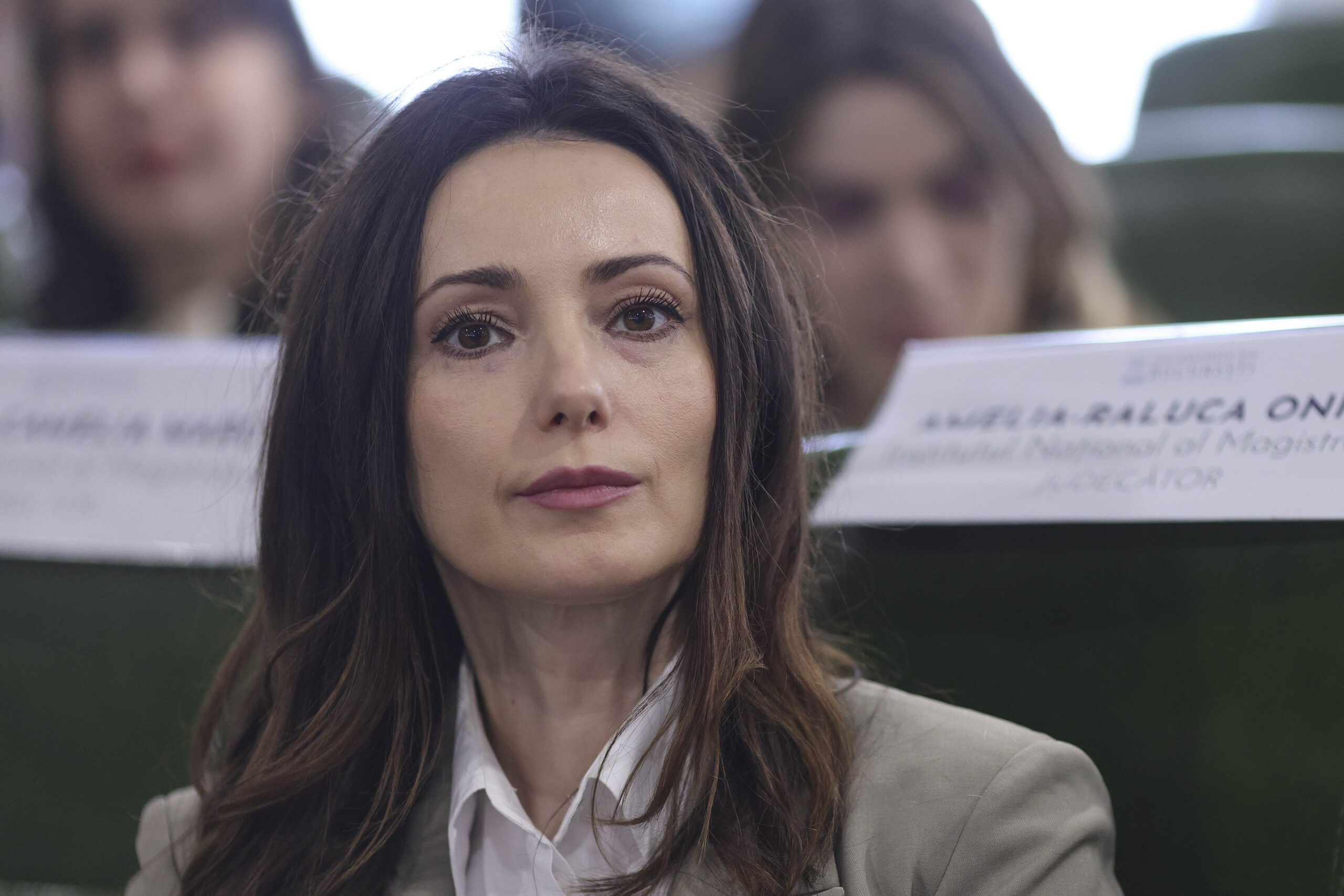 Recidivă: încă o judecătoare admisă nelegal să promoveze la Înalta Curte / Amelia Onișor are doar doi ani și două luni de vechime efectivă la Curtea de Apel, pe când legea cere cinci ani / CSM refuză să explice