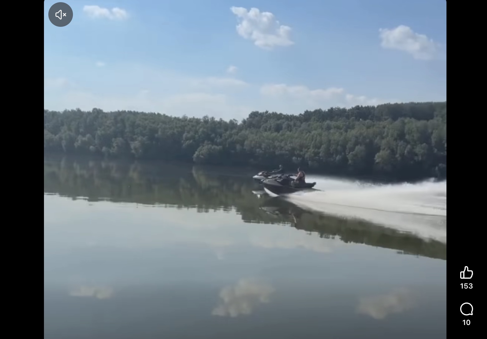 Amplu spectacol cu ambarcaţiuni şi automobile, în Portul Turistic de Agrement din Călărași