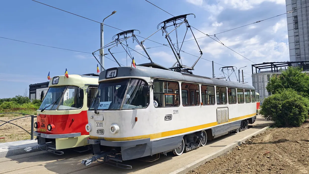 Bătrânele tramvaie Tatra, care au circulat 50 de ani în București, sunt retrase din circulație