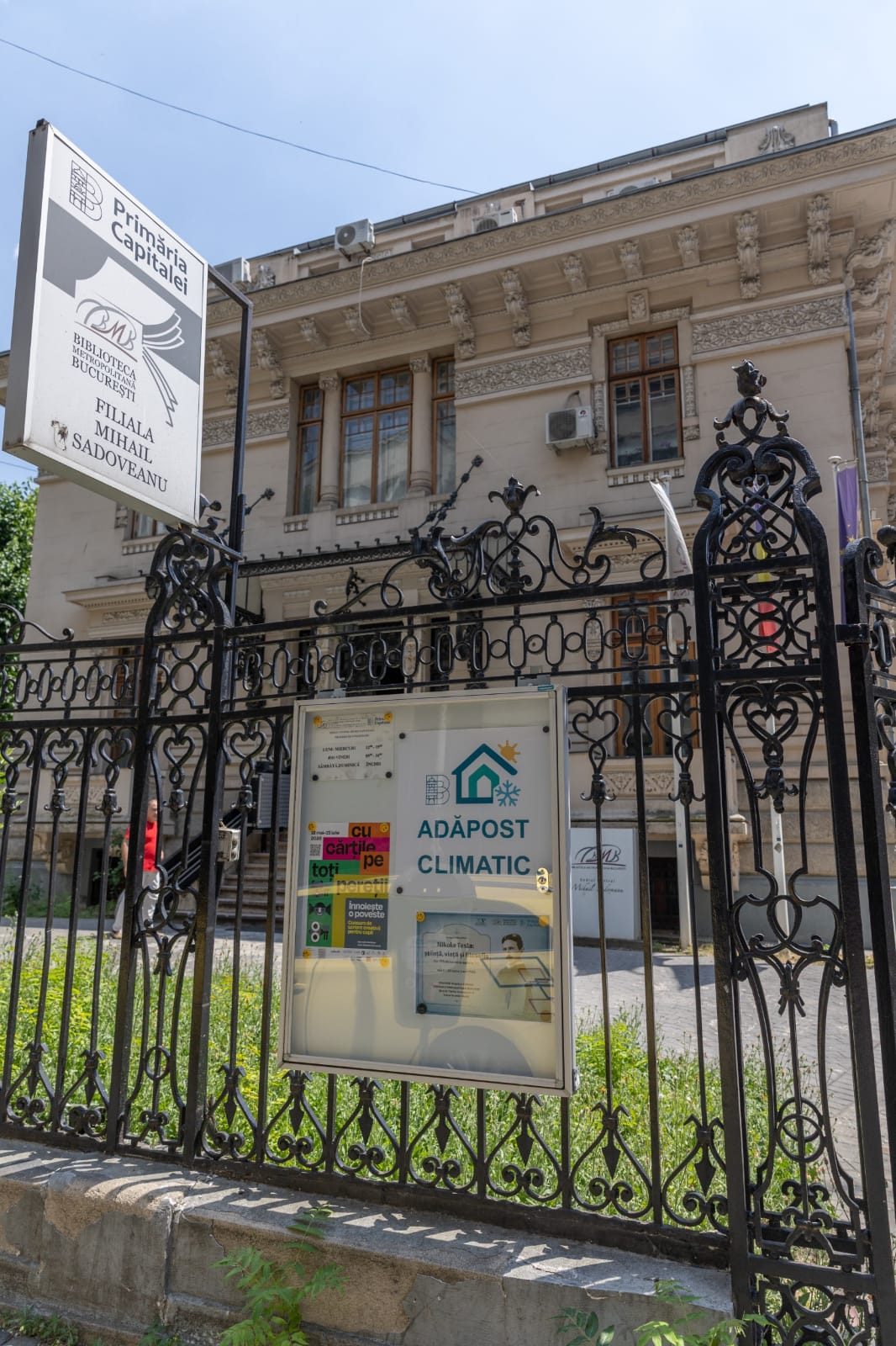 EXCLUSIV Bisericile și hotelurile din Bucureși pot intra în rețeaua de adăposturi climatice, mallurile sunt excluse. PMB pregătește o nouă hotărâre pentru spațiile exterioare