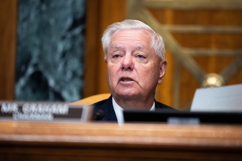 Lindsey Graham, senator republican și aliat al lui Trump, a murit la 71 de ani / El s-a întors vineri dintr-o vizită în Ucraina