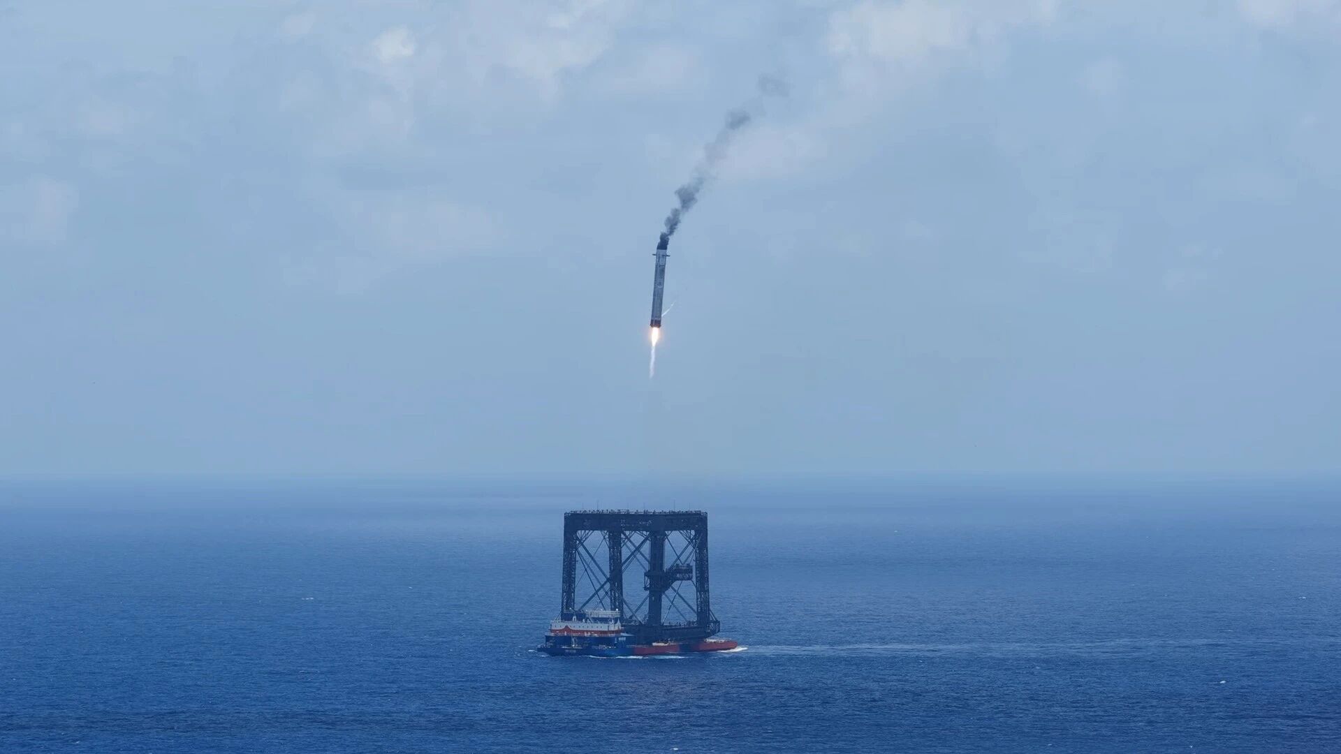 China testează cu succes recuperarea pe mare a unei trepte de rachetă orbitală