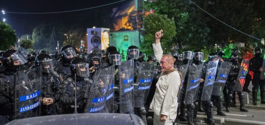 Catalin Paraschiv, mitingul 10 august 2018, mitingul diasporei, jandarmi