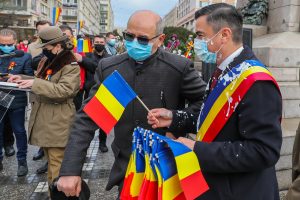 Mihai Chirică atacat iaurt