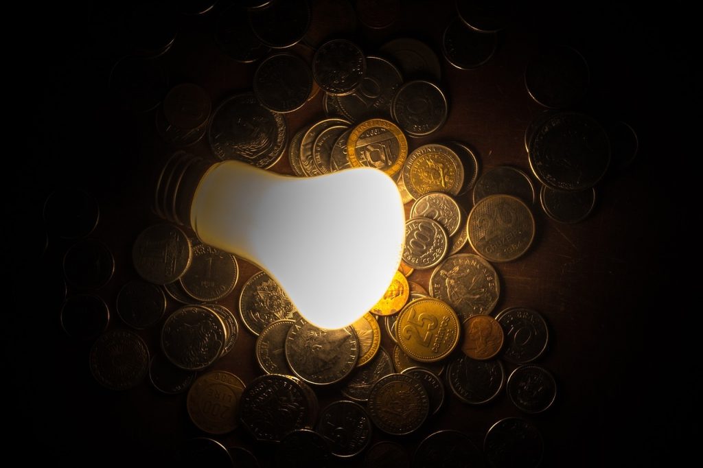 Energia inteligentă: România e pe primul loc în Europa la prețul energiei electrice raportat la puterea de cumpărare / ”Un preț de 4 ori mai mare decât cel mai mic preț din Ungaria”