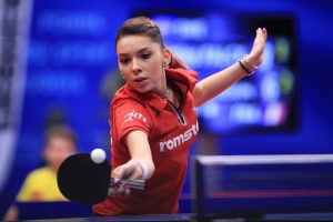 Bernadette Szocs tenis de masa