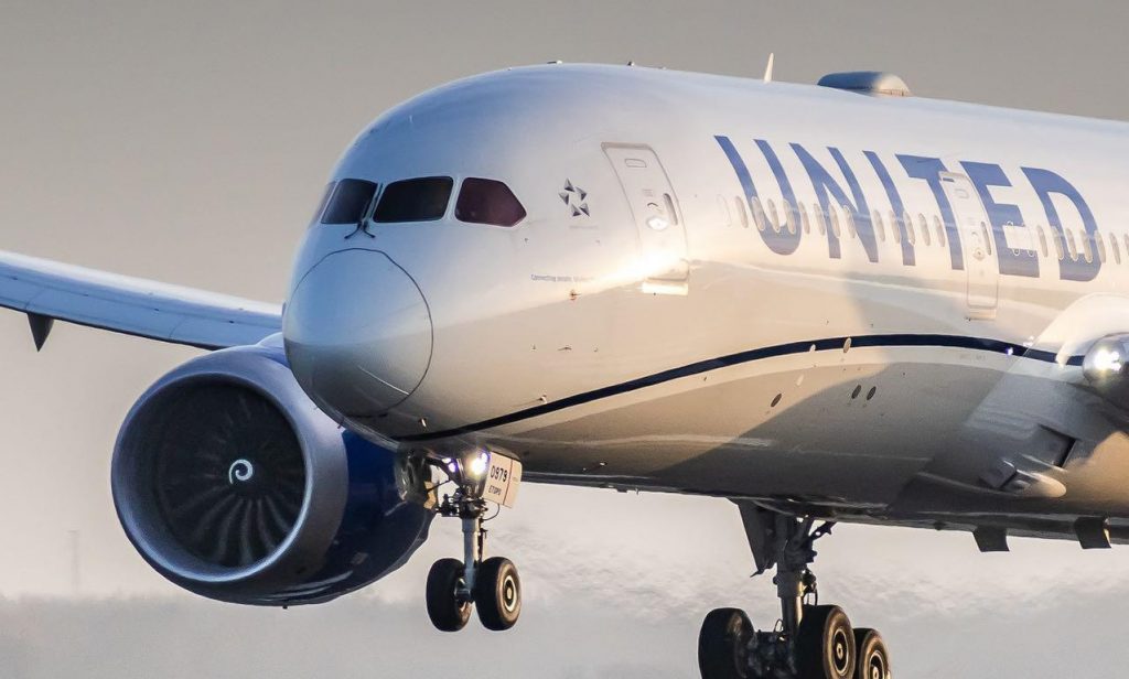 Doi italieni au fost dați jos dintr-un zbor Milano-New York / Și-au falsificat biletele pentru a zbura la clasa business / Un bilet costa puțin peste 3 mii de euro / De ce nu poți păcăli sistemul pentru a călători în condiții mai bune