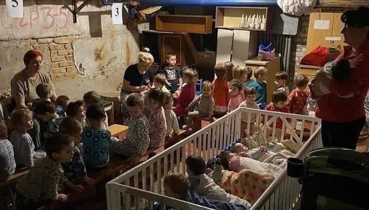 12.000 de copii au murit sau au fost răniți, anul trecut, în zone de conflict, majoritatea din cauza armelor explozive – raport Salvați Copiii