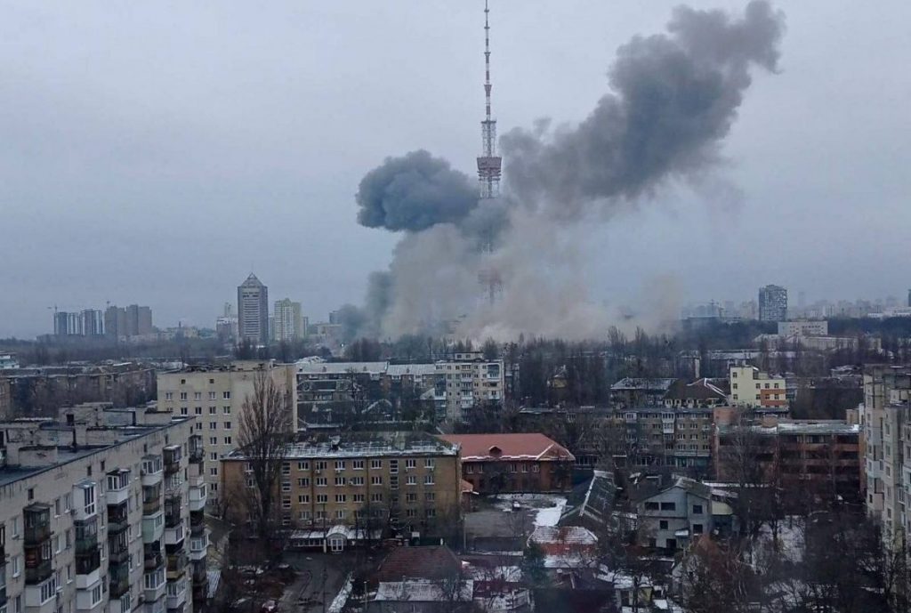 Atac rusesc cu drone şi rachete asupra Kievului. O persoană a fost ucisă, iar cel puţin alte şapte au fost rănite, între care un copil
