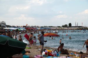 eforie turisti plaja nisip mare