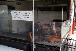 scoici vouchere de vacanta eforie litoral mancare turisti