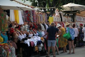sutiene manechine eforie tarabe suveniruri litoral turisti