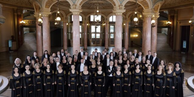 Corul Filarmonicii „George Enescu” va concerta pe scena prestigioasei Philharmonie Berlin sub bagheta lui Vladimir Jurowski