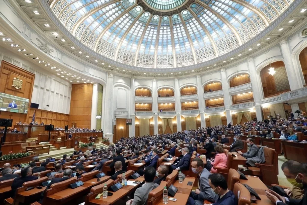 Fenechiu: Legea pensiilor private va fi reanalizată în Parlament și poate fi finalizată anul acesta dacă CCR ne trimite repede motivarea
