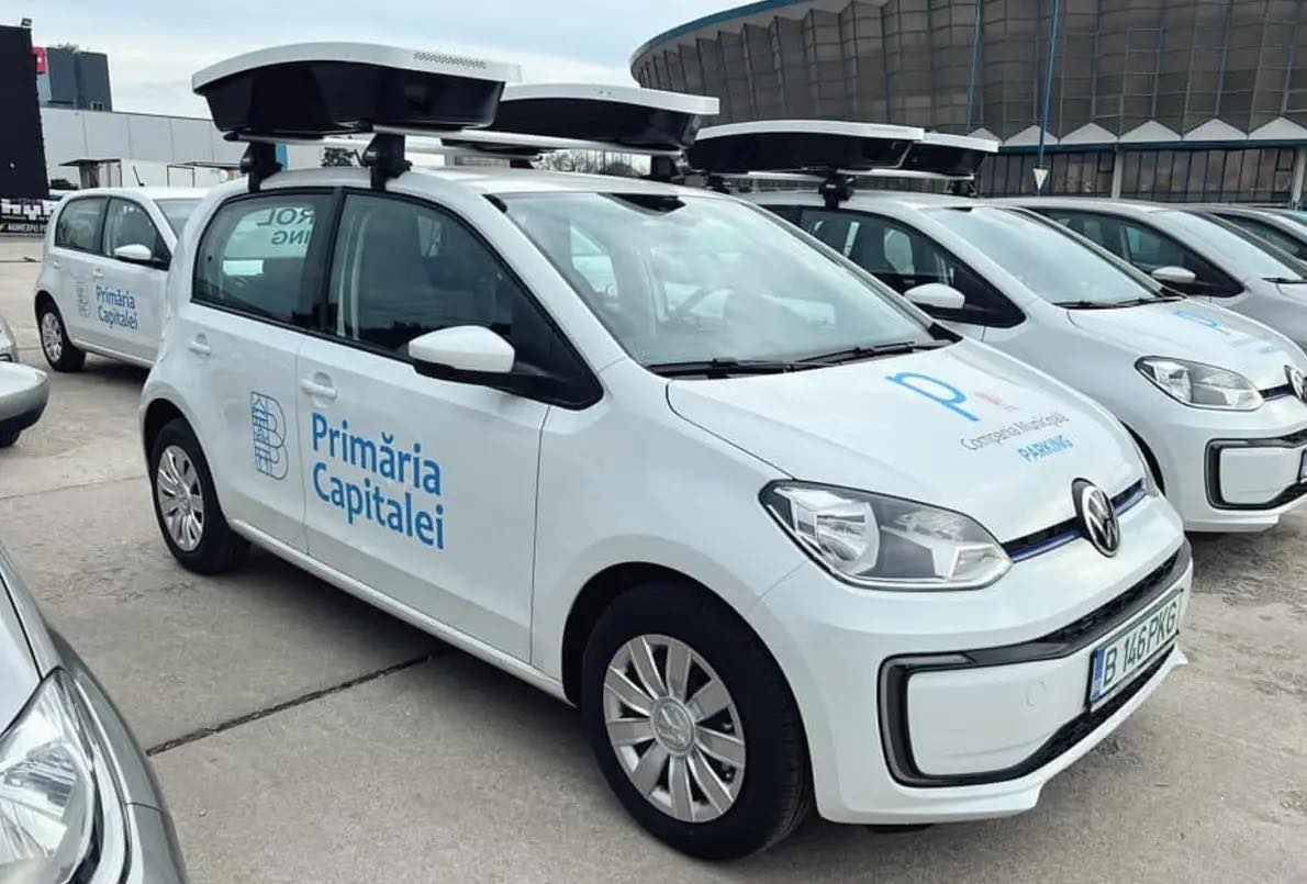 Radare mobile pentru parcarea cu dungă albastră: Bucureștiul trece la amenzi automate de la 1 iulie