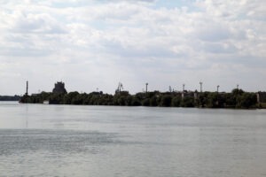 chilia veche delta dunarii dunare barci vapor tulcea cereale ucraina