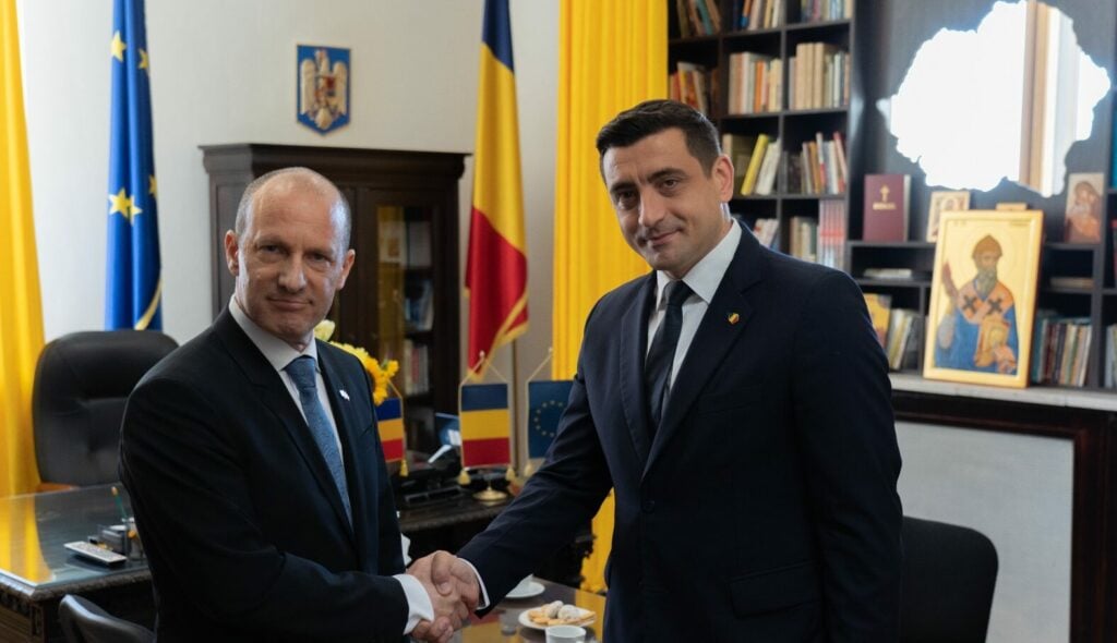 Reuven Azar, George Simion, harta romania mare, revizionism