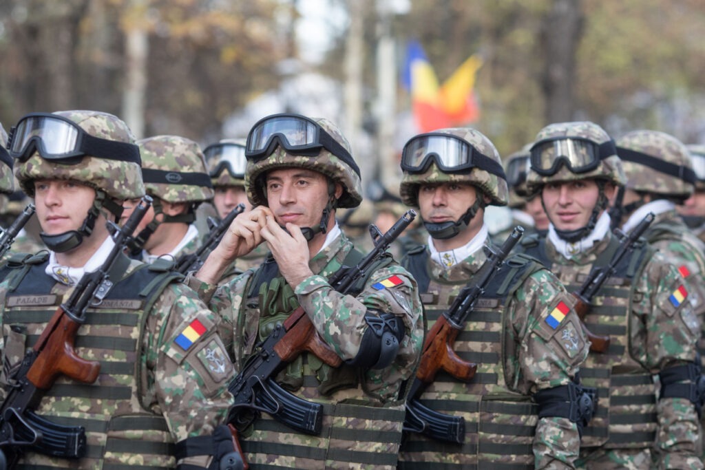 VIDEO Ministrul Apărării: ”E nevoie de populație să accepte că trebuie să creștem cheltuielile de apărare în următorii ani” / ”Se va introduce voluntariatul pentru stagiu militar”