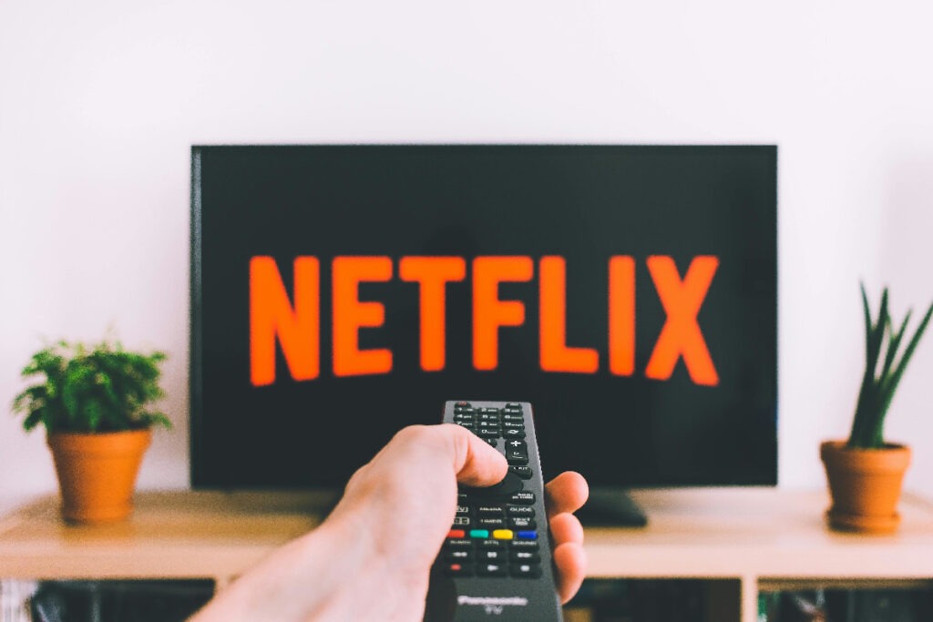 Trei seriale, eliminate de Netflix în cadrul unei restructurări ample la final de an