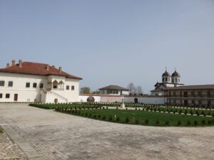 palatul brancovenesc potlogi