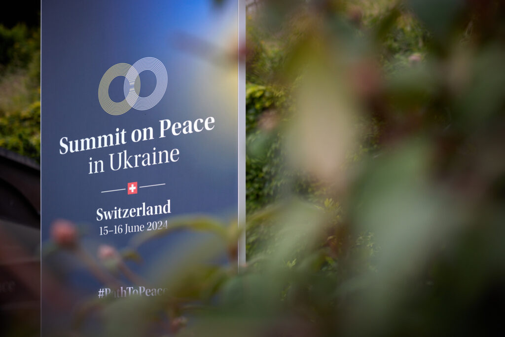 Cum ar putea arăta o pace justă pentru Ucraina / Ce spun experții străini consultați de G4Media